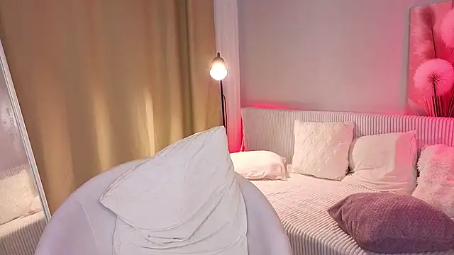 SmolCutieのライブXXXチャット