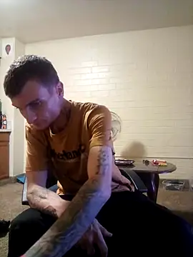 jizzyglizzy92のウェブカメラショー