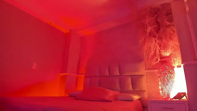 AnaiaClarck's Live XXX Chat