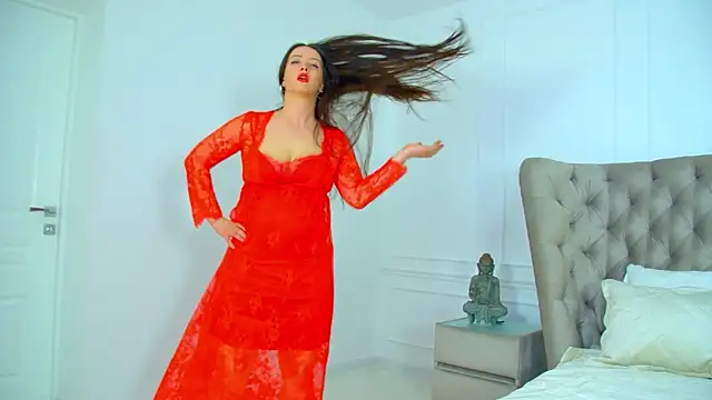 Онлайн чат XXX ElinaBellucci