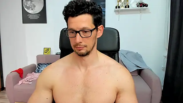 BrutusK08 Webcam show