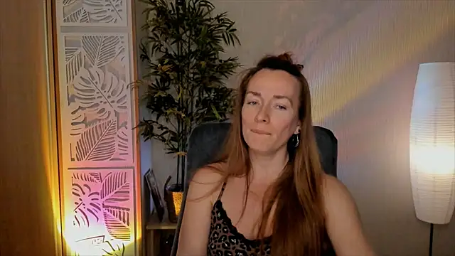 RebeccaMartinez Chat XXX in diretta