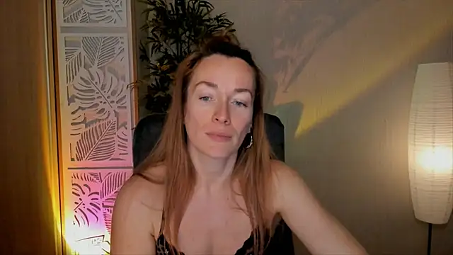 RebeccaMartinez Chat XXX in diretta