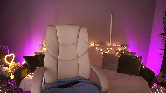 GentleAdellee live XXX chat