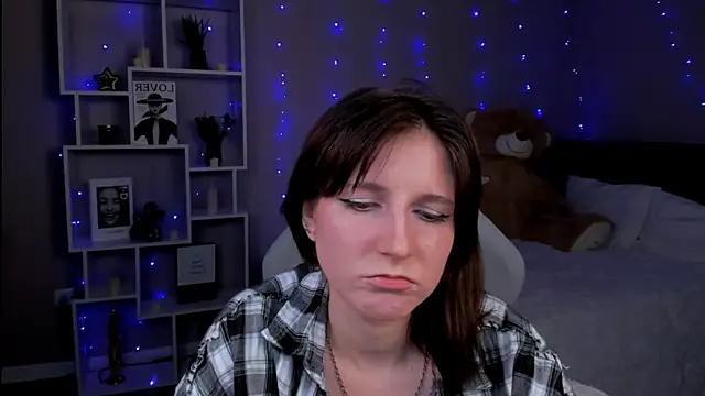 KikaOsterman: διαδικτυακό σόου στην κάμερα