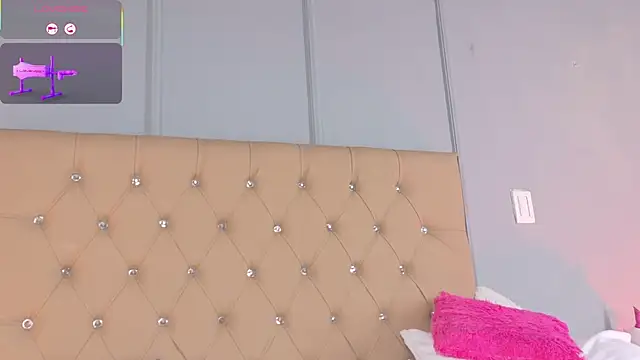 CandyRose__ Adlı Modelin Canlı XXX Sohbeti