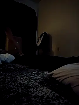 SexyAssPosingGuy's Live XXX Chat