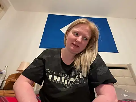 TruckerBabeLeenchen: вебкам-шоу