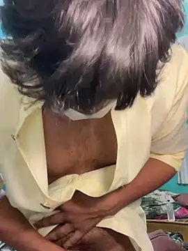 sonalsanskar élő XXX-chatje