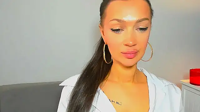 دردشة OliviaFantasy الجنسية المباشرة