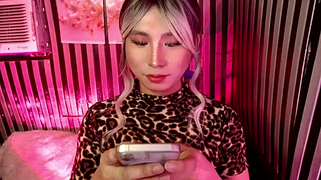 Show modela HoresCOCKLUCY na web-kameri