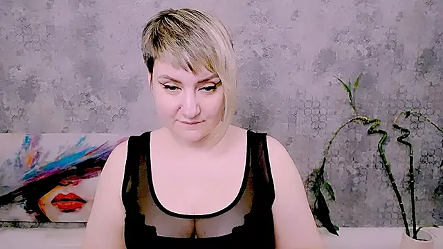 Djullia 现场XXX聊天