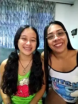 l0lita_emi ওয়েবক্যাম শো