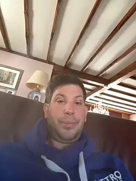 Taxidriver1988: διαδικτυακό σόου στην κάμερα