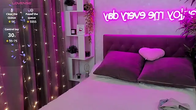 FeralPeach Live XXX-chat