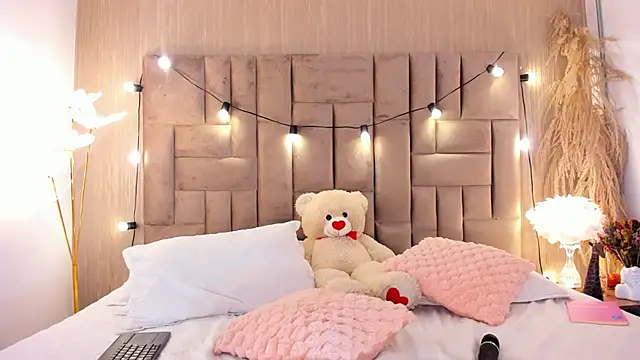 ClaradelMar's Live XXX Chat