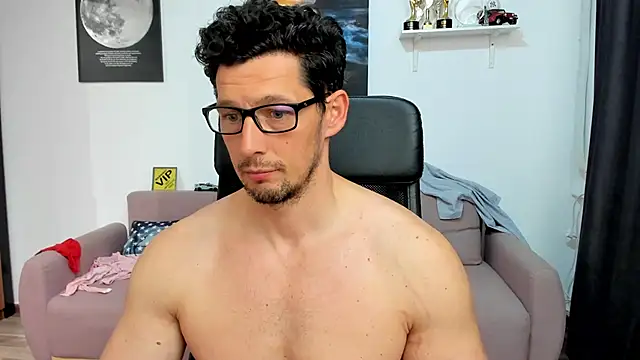 BrutusK08 Adlı Modelin Web Kamerası Şovu