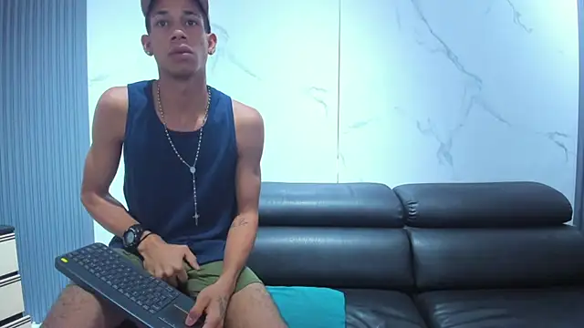 Show modela Ladhy_sweet na web-kameri