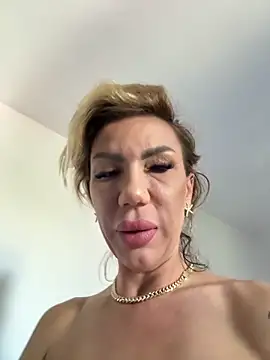 LoreennAny Webcam show