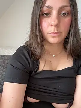 Loella-Rose Adlı Modelin Web Kamerası Şovu