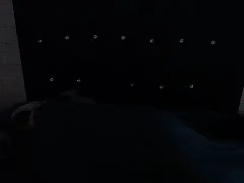 InnocentSlutXx's Webcam Show