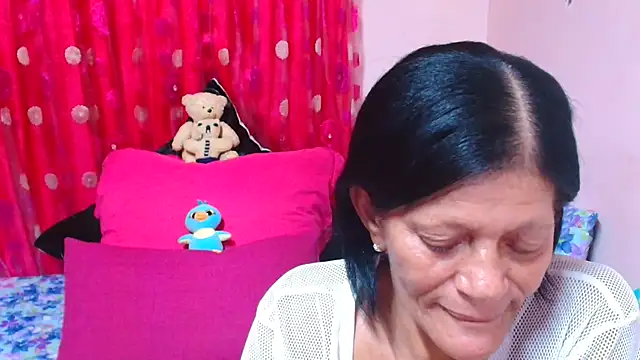 دردشة SLUTTYROXY الجنسية المباشرة