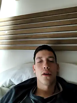 Show modela Foxews1 na web-kameri