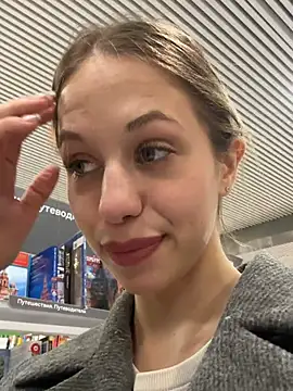 Pertunjukan Kamera Web Olivia_Jemison