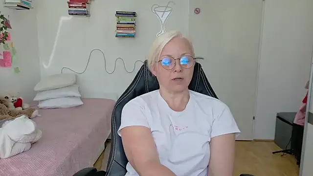 Czat XXX na żywo – Linsy_Kim