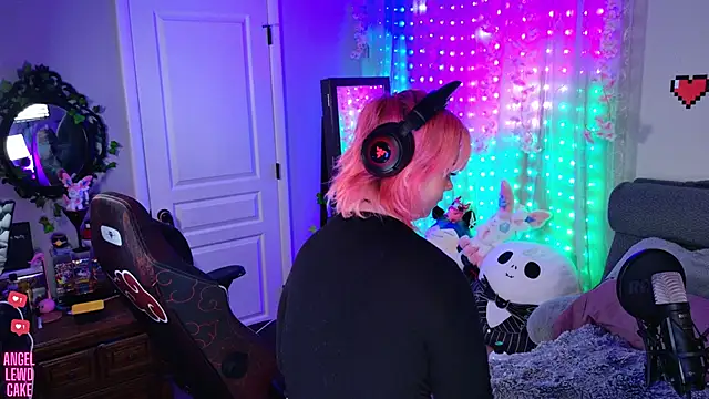 Angel-Lewd-Cake's Webcam Show