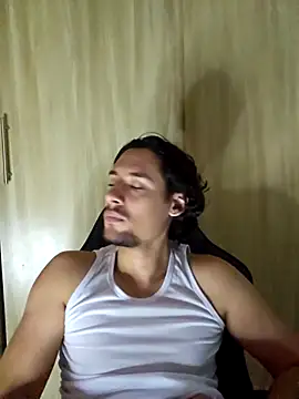 Emilprime Chat XXX live