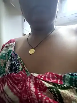 aunty_sumy élő XXX-chatje