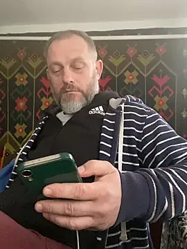 Frosl: διαδικτυακό σόου στην κάμερα