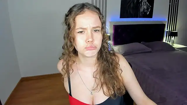 Chat XXX en directo de BeatriceShine