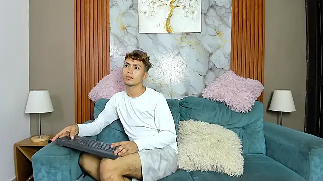 Chat +18 de VERY_HOT_GUYS ao vivo