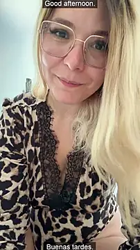 Онлайн чат XXX EmyLana