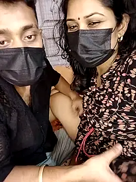 Вебкам-шоу hornycouple096