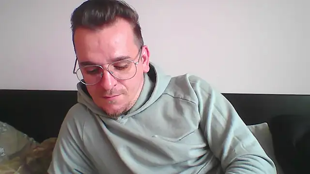 Вебкам-шоу Huge_cock22cm