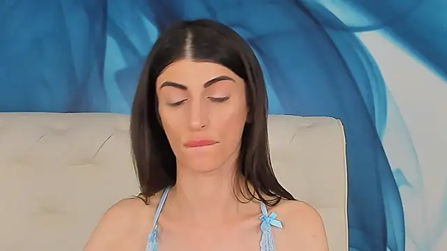 SkinnyDolly Live XXX-Chat