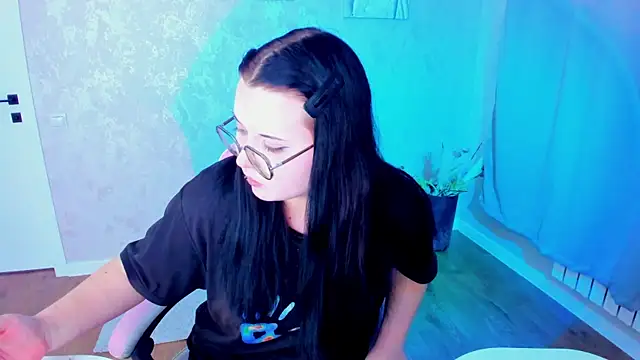 Kira_G0ld Adlı Modelin Canlı XXX Sohbeti