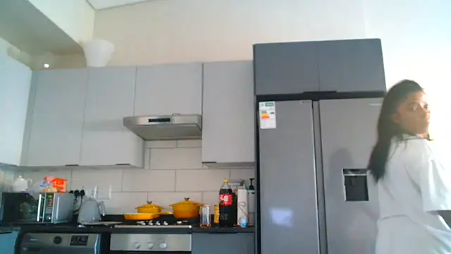 MILLA9000's Live XXX Chat