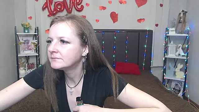 Chat +18 de MeganPirs ao vivo