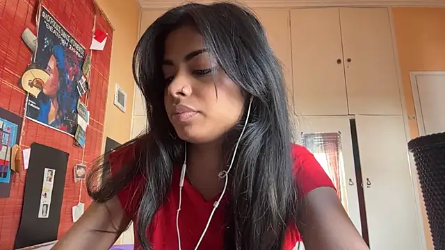 JenniRoutt Show in webcam