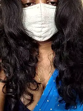 Yoursriya25's Live XXX Chat