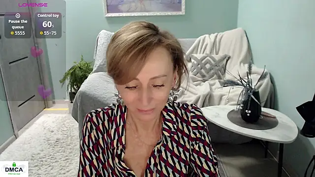 Chat XXX en directo de HornyMilf_777