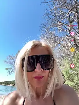 HOTLadyluna Webcam-Show