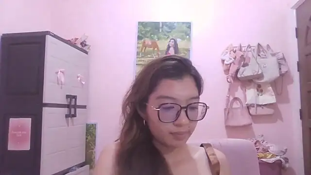 ShakiaChesbro Pertunjukan Webcam