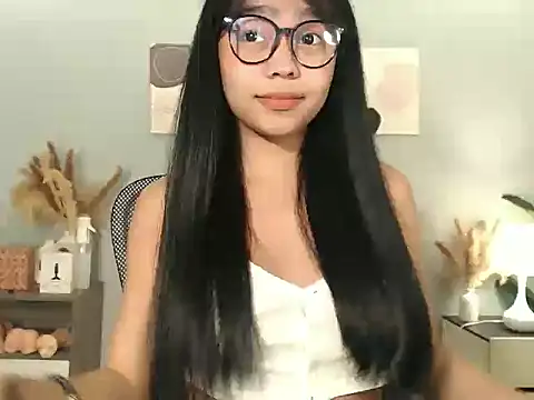 HotAsianGabby69 在線直播表演