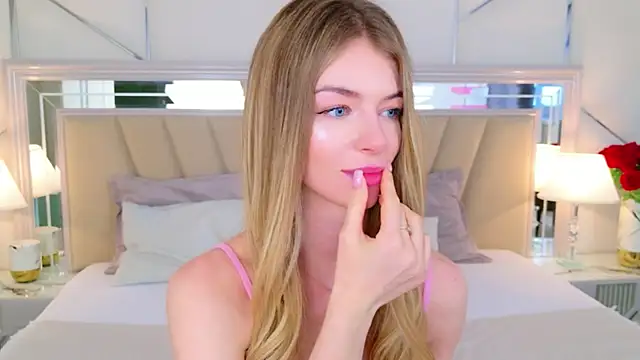 MeganMour: онлайн-секс-чат