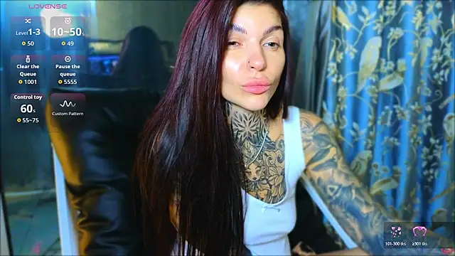 tattooedBabyy 即時 XXX 聊天